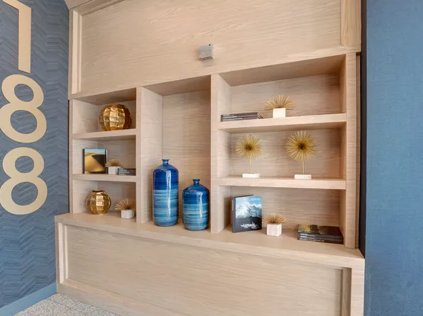 188-11 Hillside Avenue image 8 of 25