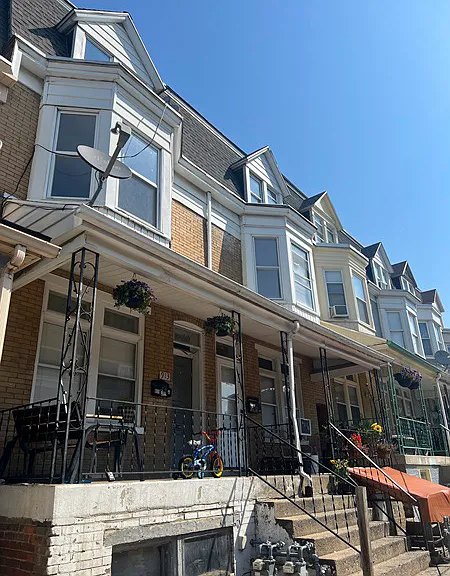 913 W College Ave #1 — Photo 1