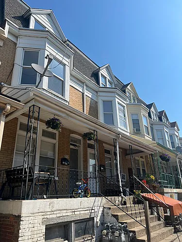 913 W College Ave #1 Photo 1