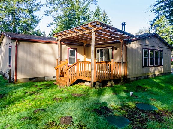 2nd image of 1929 33rd Ave NE