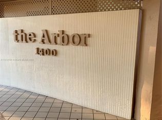 1400 Saint Charles Pl APT 601, Pembroke Pines, FL 33026