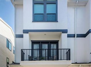 2518 Chenevert St, Houston, TX 77004