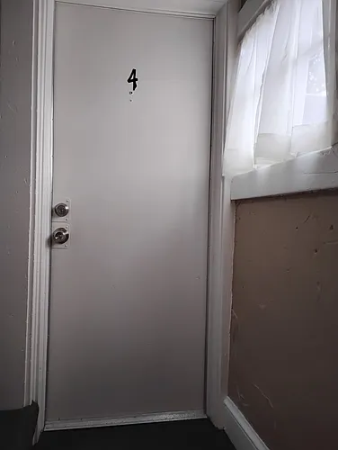 429 Manor St #4 Photo 1