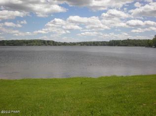 52 Giles Rd, Waymart, PA 18472