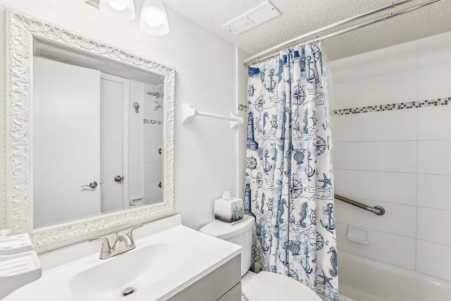 2 bed, 2.0 bath, 871 sqft, $2,736 — Photo 3