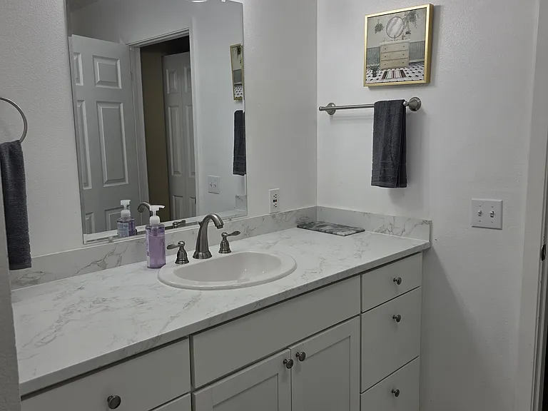 1225 1/2 Gregory Way — Photo 29
