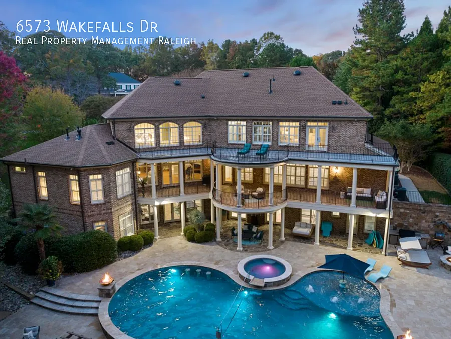 5 bed, 8440 sqft, $8,000 — Photo 4