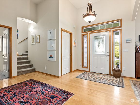 4th image of 4215 9th Avenue NW