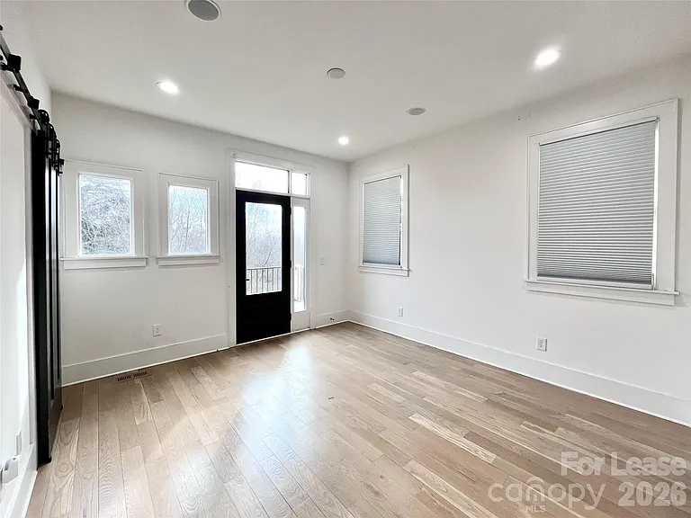 614 West Blvd — Photo 16