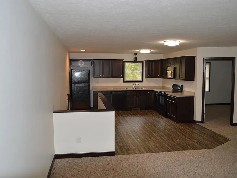 467 Sparrow Way — Photo 4