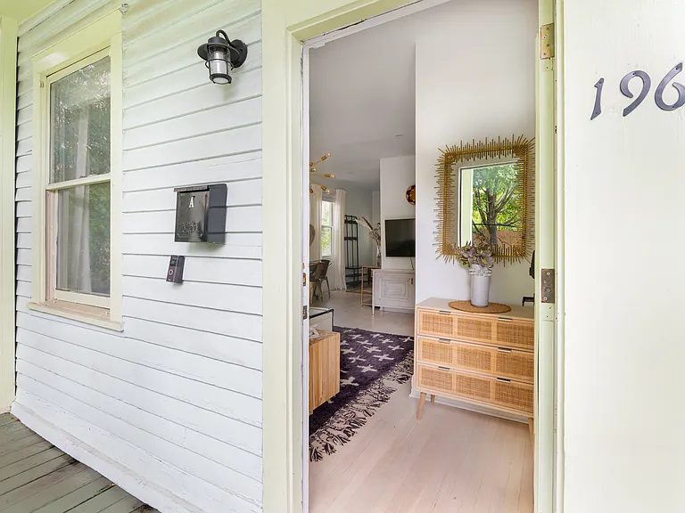196 Reinhardt St SE #A — Photo 29