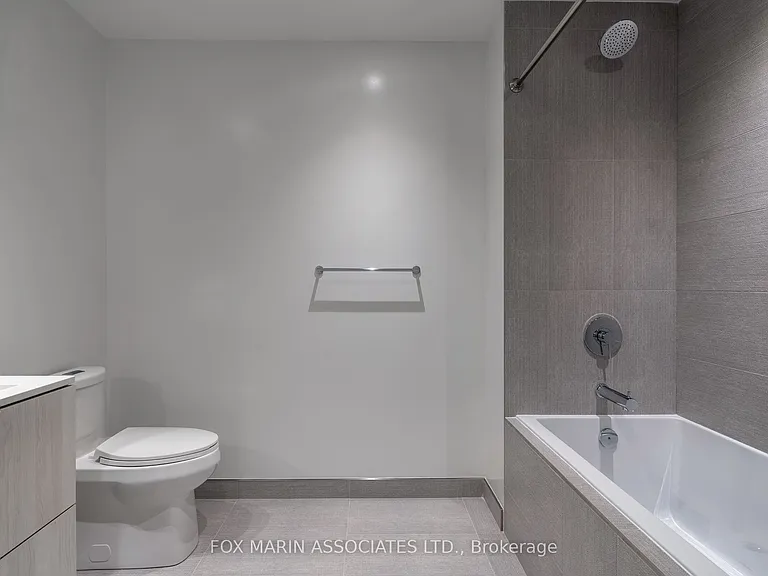 11 Yorkville Ave #802 — Photo 18