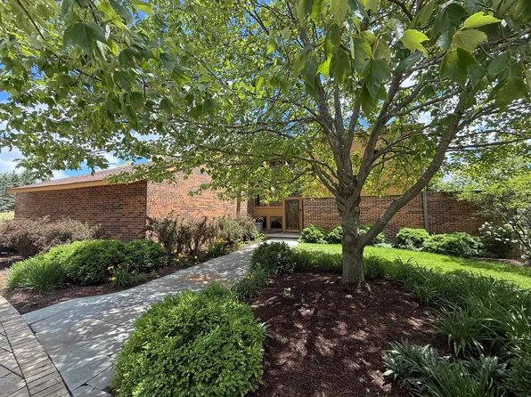 (undisclosed Address), Hawthorn Woods, IL 60047