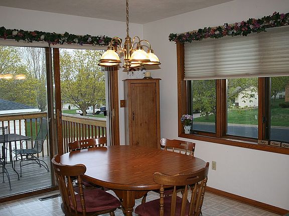 3rd image of 1506 W Wausau Ave
