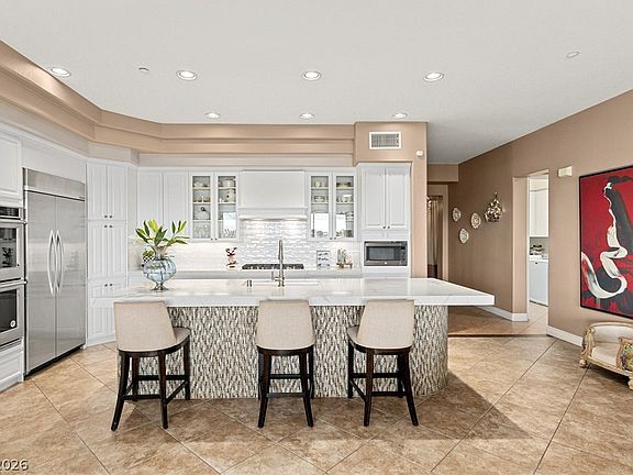 4th image of 9204 Tesoras Dr Unit 202