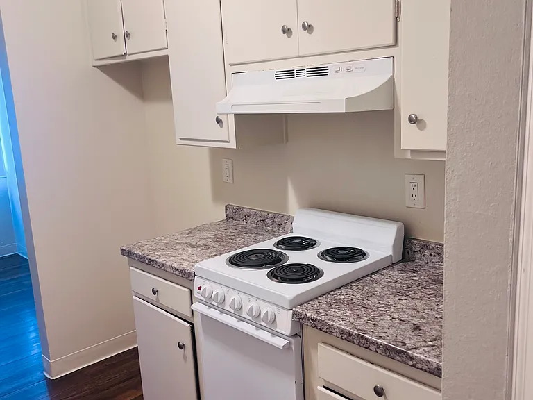 1050 Clark Ave #2 — Photo 3
