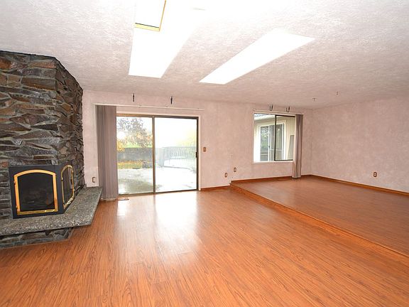 2nd image of 3509 S Sundown Dr