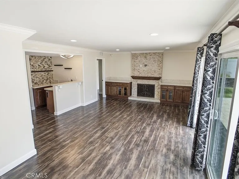 334 W Avenida De Las Flores — Photo 9
