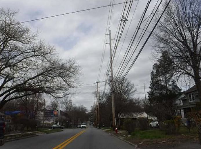 2nd image of 297 W Forest Ave