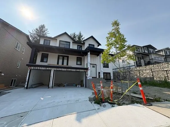 11085 241a St, Maple Ridge, BC V2W 2C9