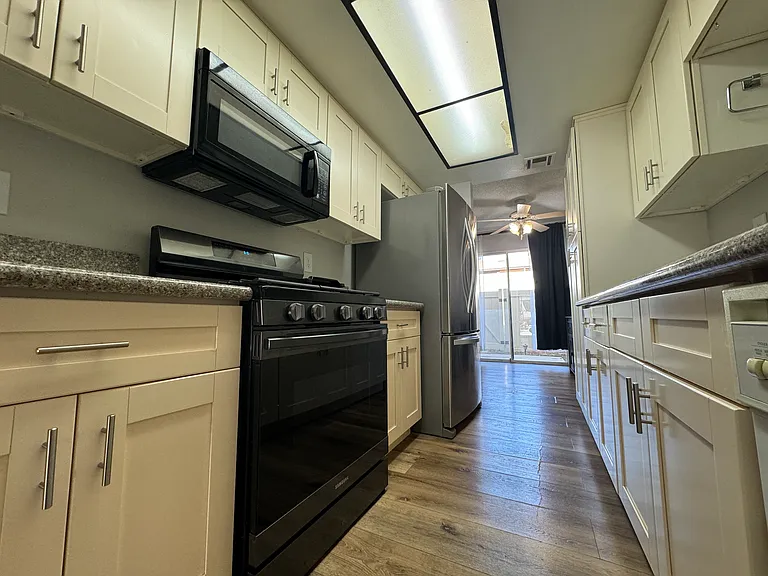 2154 Basswood Ct — Photo 8