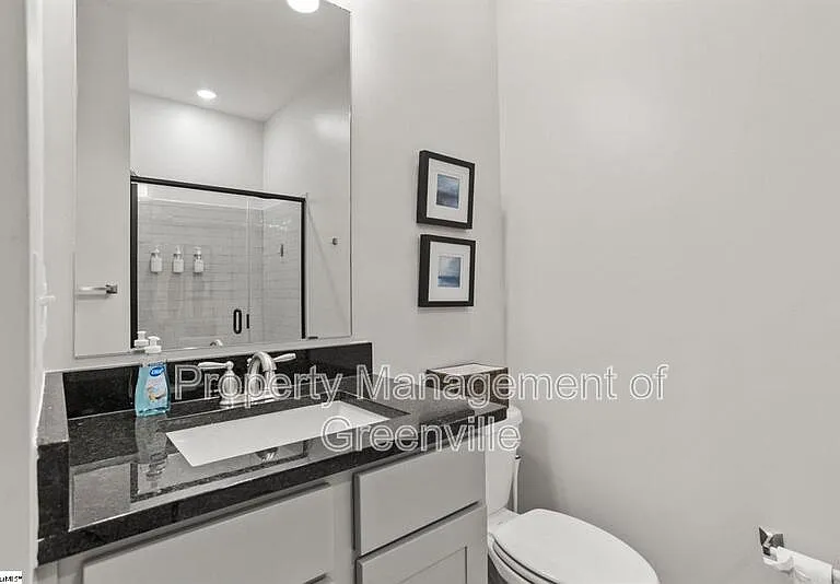 1505 E North St #2101 — Photo 13