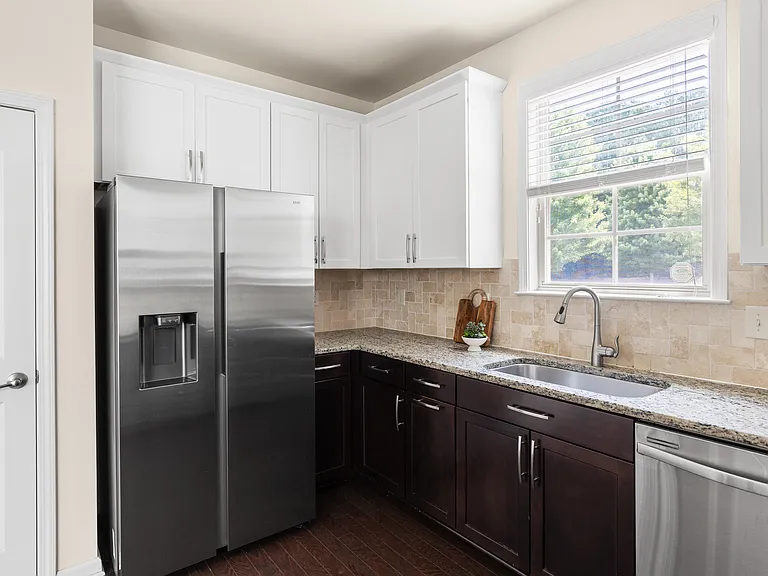 118 Constitution Dr — Photo 12