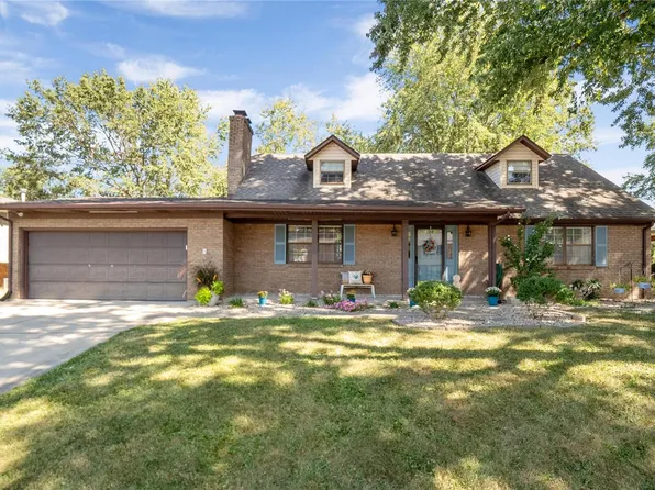 718 Klein Dr, Smithton, IL 62285