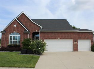 1934 Frances Way, Ypsilanti, MI 48198