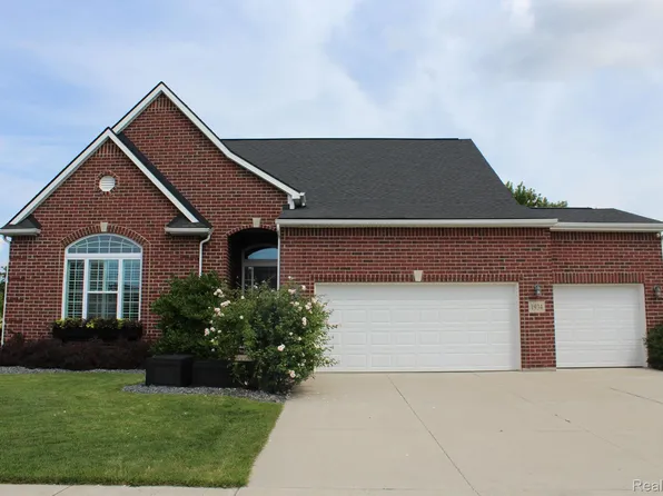 1934 Frances Way, Ypsilanti, MI 48198