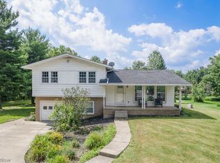 2786 Silverdale Dr, Barberton, OH 44203