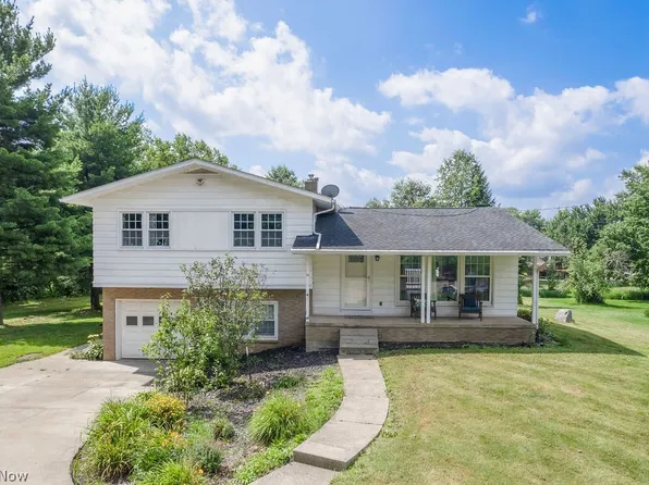 2786 Silverdale Dr, Barberton, OH 44203