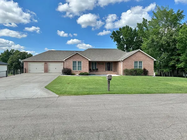 15313 Springhill Dr, Dexter, MO 63841