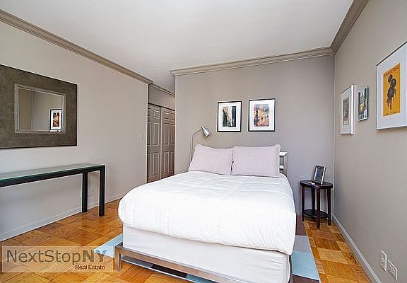5th image of 245 E 54th St APT 21T