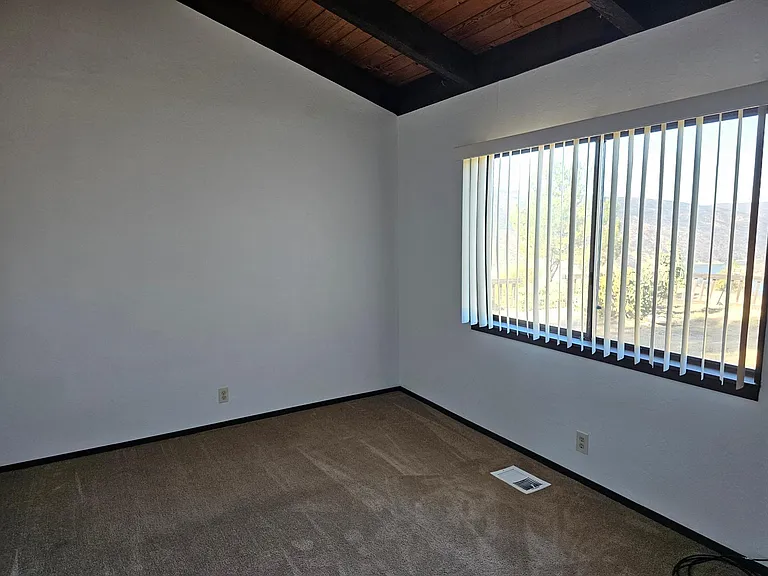 1166 Rimrock Dr — Photo 7
