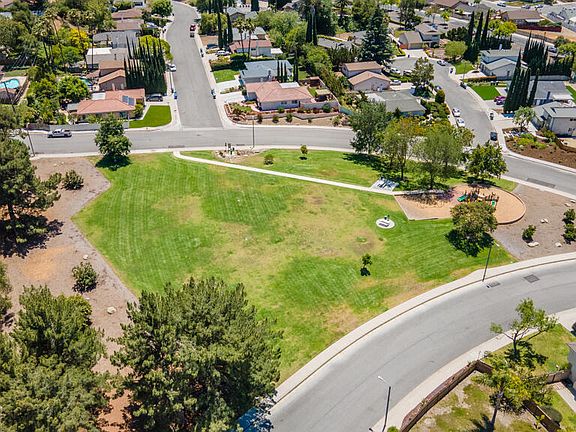 5th image of 2738 Regina Ave