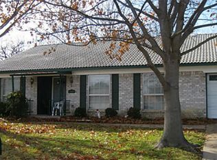 3305 Lancelot Ct, Bedford, TX 76021