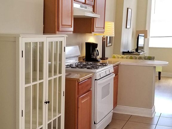 3rd image of 2759 Iberville St