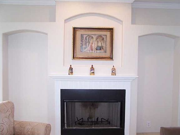 3rd image of 18 Seashore Dr