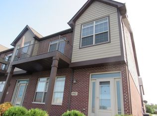 942 Fountain Pl, Schererville, IN 46375