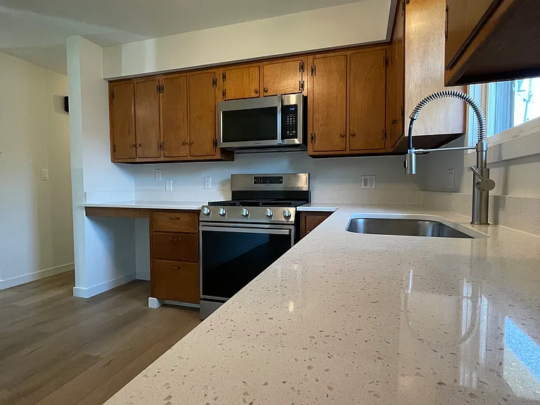 102 Prairie View Dr — Photo 4