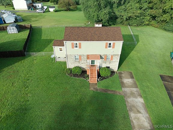 2nd image of 2907 Magnus Ln
