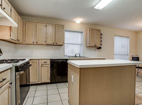 5th image of 1007 Aries St