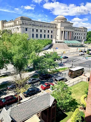 Rented by Zjama Realty Corp | media 24