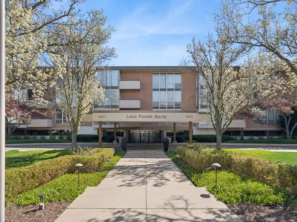 1301 N Western Ave Unit 320, Lake Forest, IL 60045