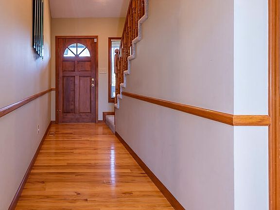 4th image of 9384 S Harbour Pointe Dr