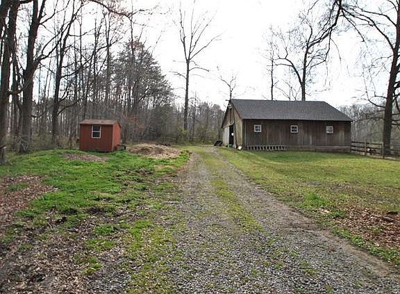 4th image of 16504 Horseshoe Ln