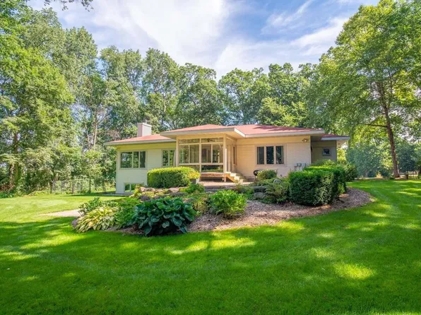 4221 Sunset Ridge, Cottage Grove, WI 53527