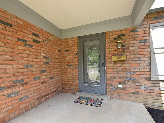 2nd image of 9387 Montoro Dr