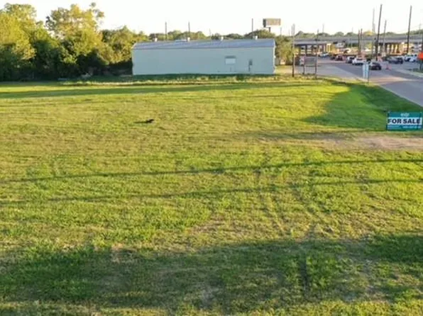 2225 Lake Road, La Marque, TX 77568